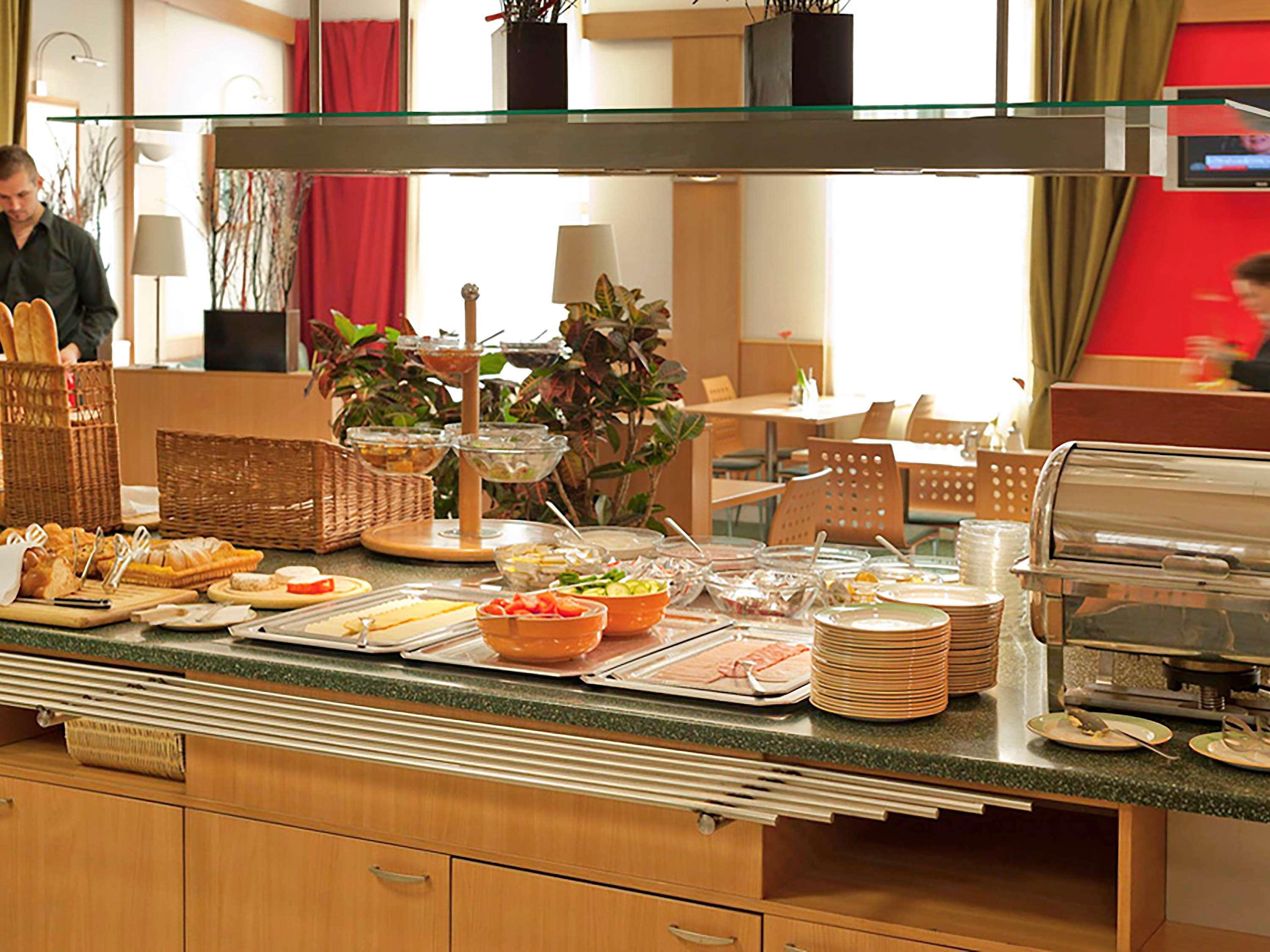 Ibis Bratislava Centrum Ngoại thất bức ảnh